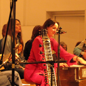 Reina Berger · Mantra Singing | Workshops | Concerts